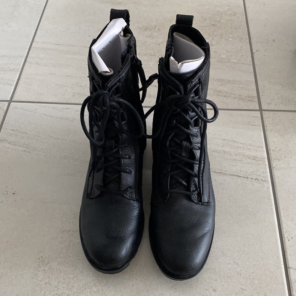 Sorel Phoenix Lace waterproof winter boots